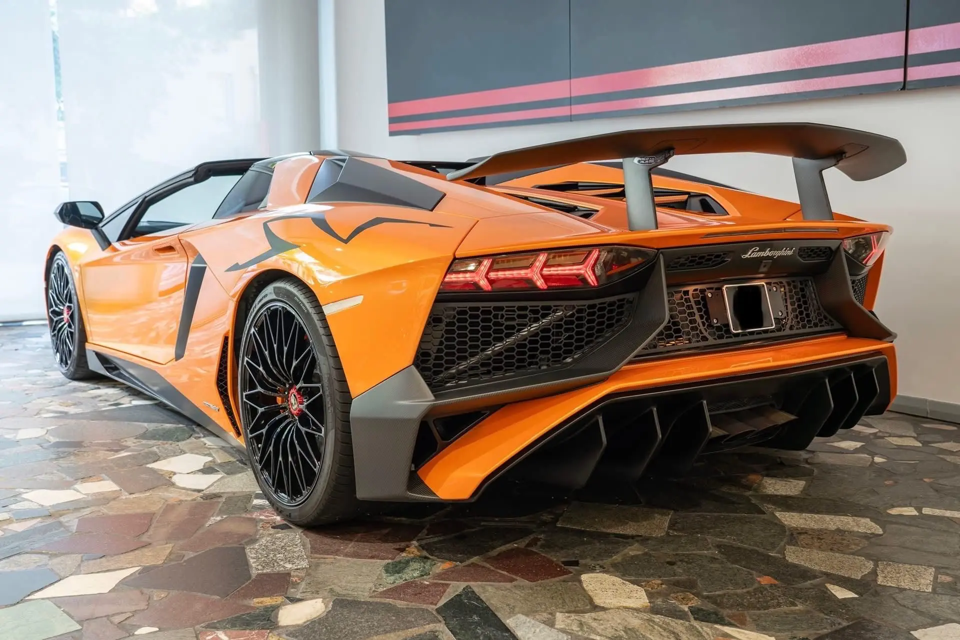 2016 Lamborghini Aventador SV