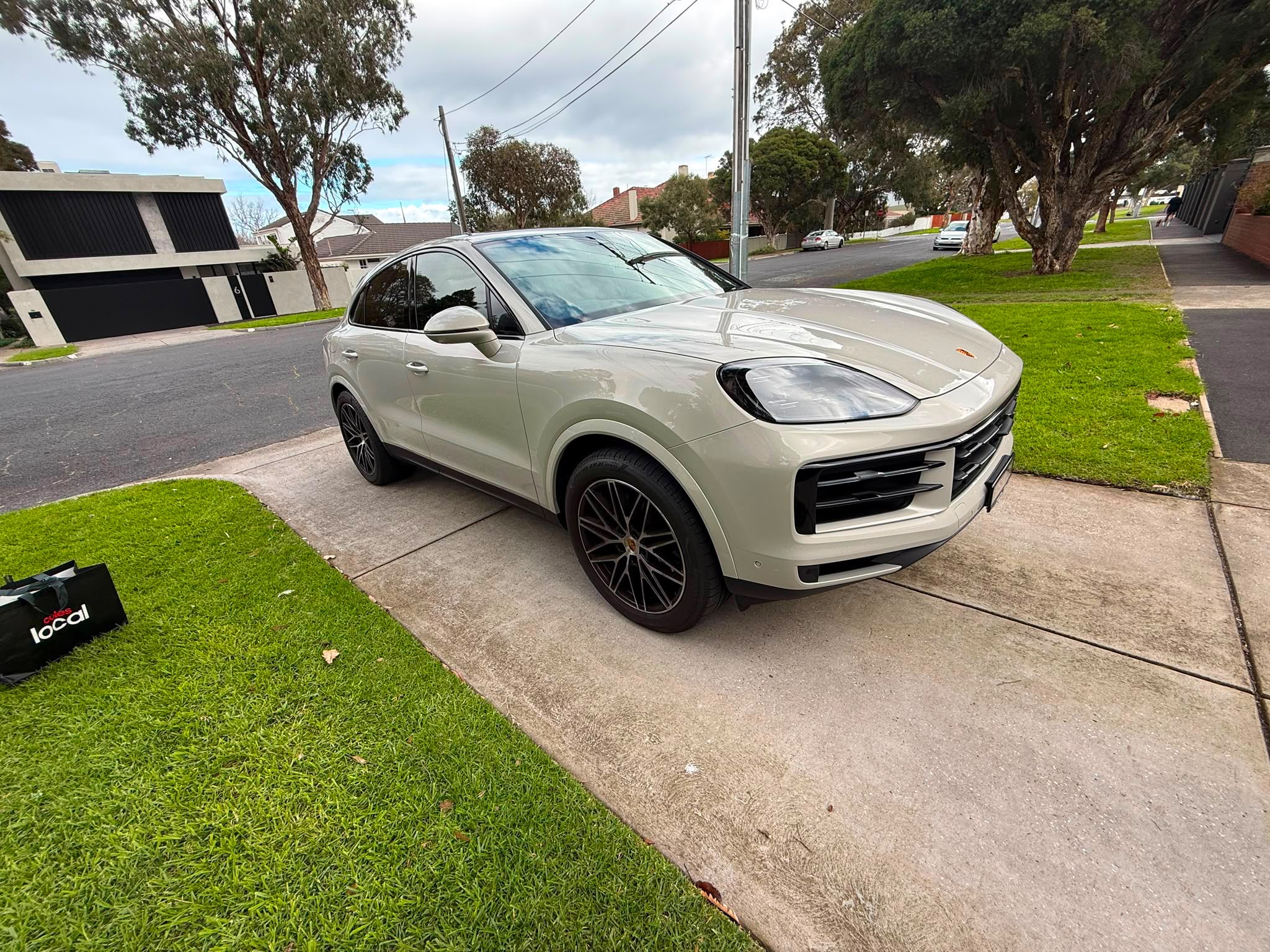 2023 Porsche Cayenne